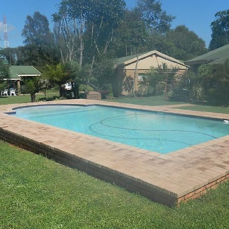 Blue Swallow Chalets Villa Graskop Exterior photo